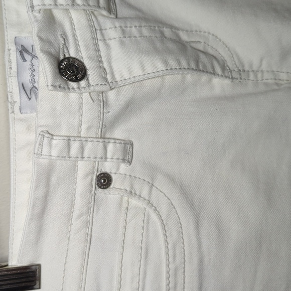 Seven7 White Denim Shorts with Stretch 5" Inseam Women's Size 6 - Picture 3 of 6